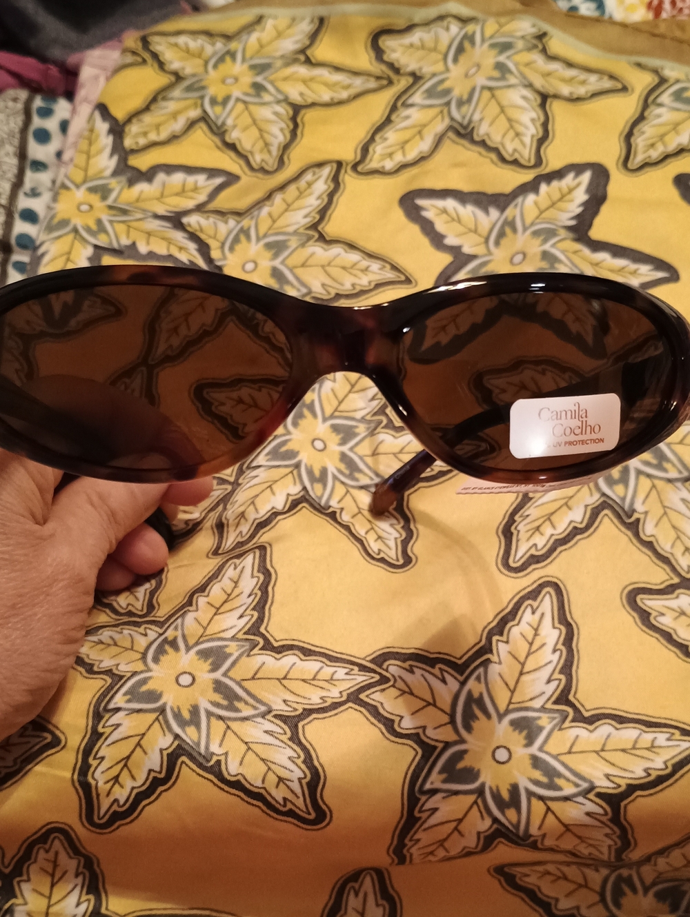 NWT Camila Coelho Tortoise Shell Oval Slim Silhouette Sunglasses